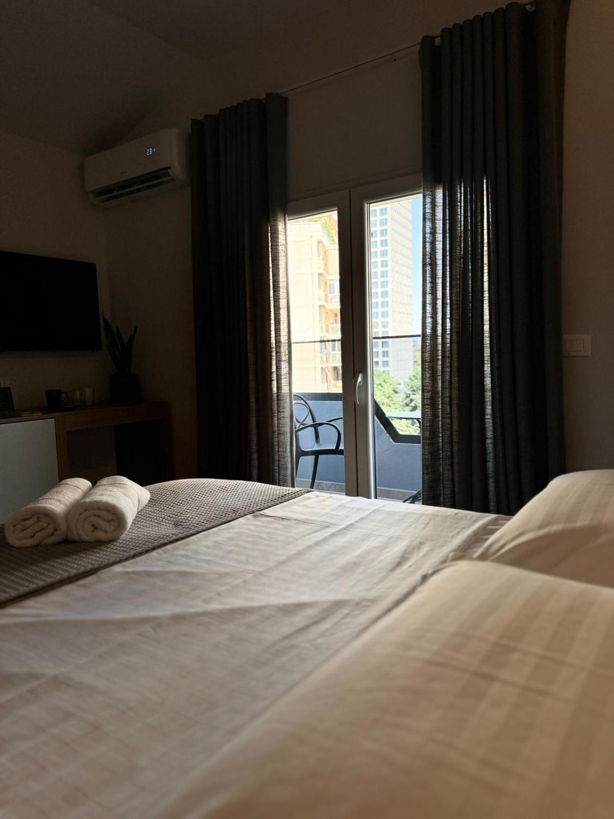 Izi Boutique Apartment Tiranë Luaran gambar