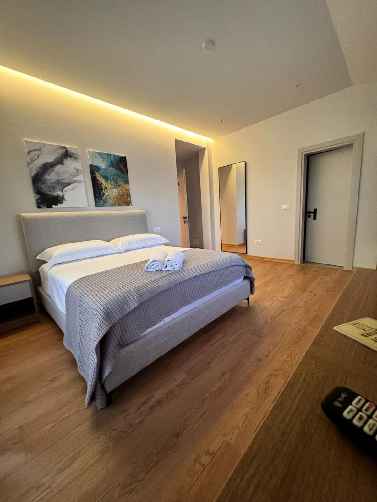 Izi Boutique Apartment Tiranë Luaran gambar