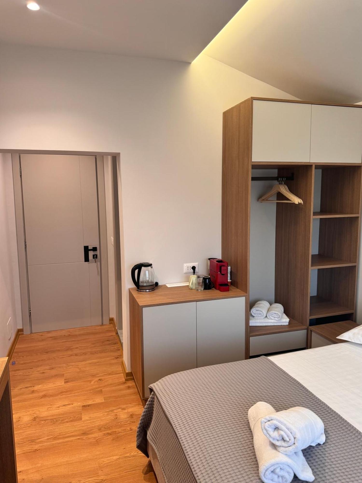 Izi Boutique Apartment Tiranë Luaran gambar