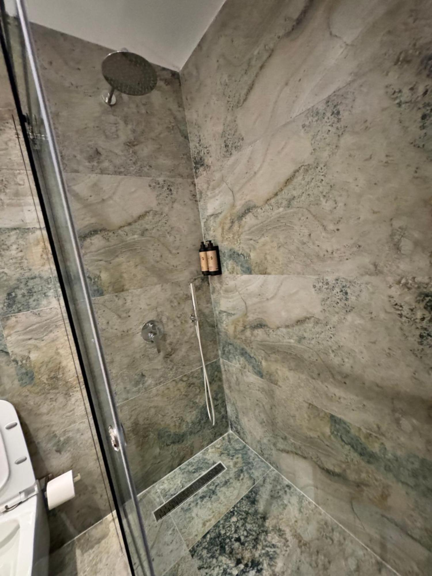 Izi Boutique Apartment Tiranë Luaran gambar