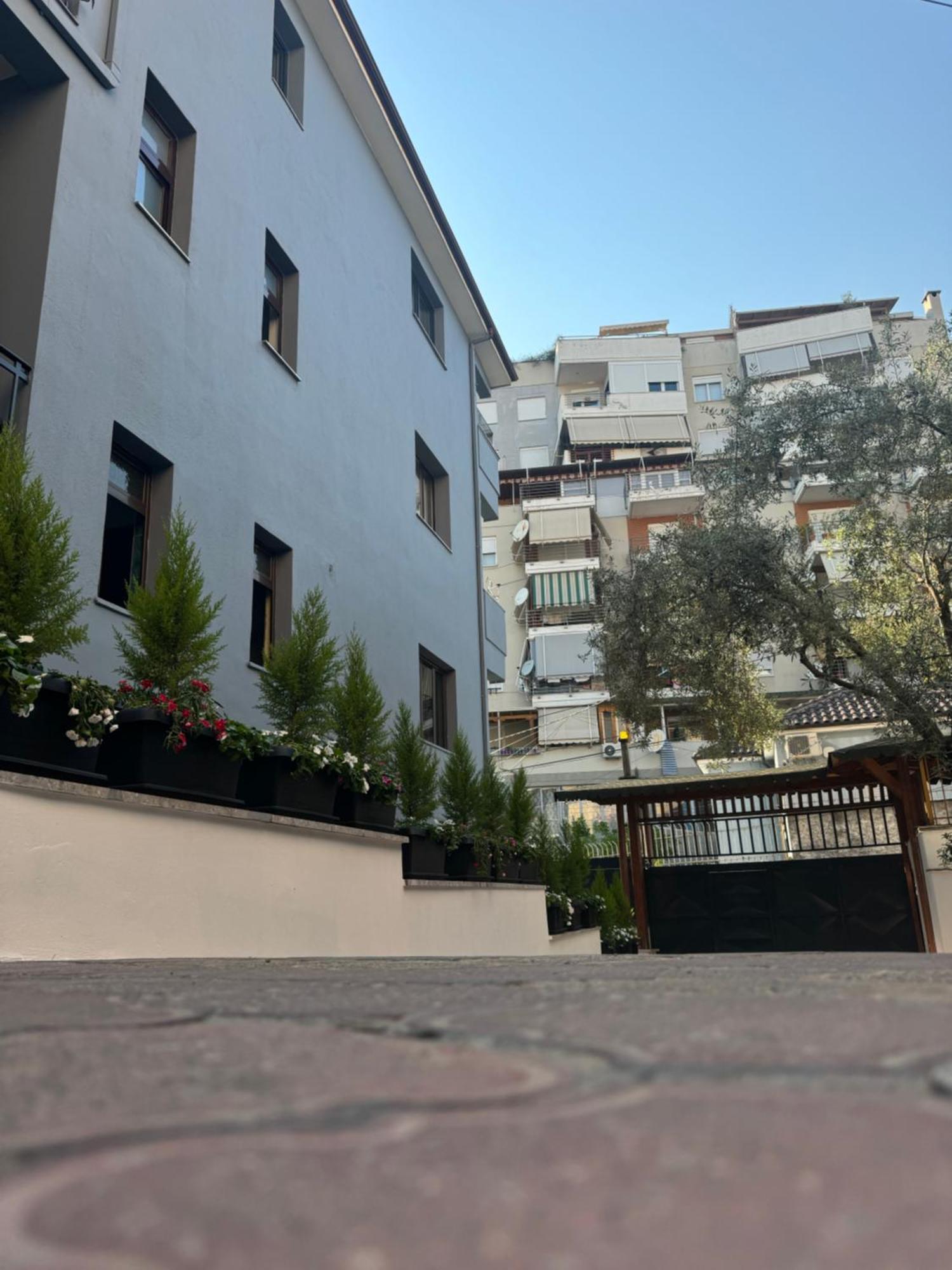 Izi Boutique Apartment Tiranë Luaran gambar